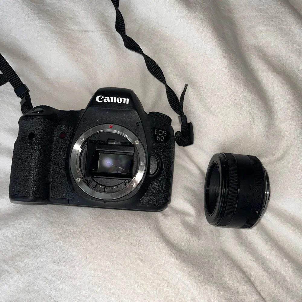 Canon EOS 6D with 50mm 1.8 lens - battery/strap and charger included